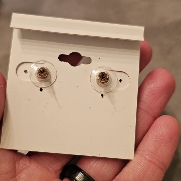 Guess earrings possibly vintage? - Picture 3 of 3